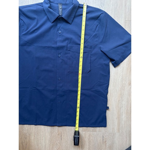 Lululemon Airing Easy Short Sleeve Shirt Mens Large Classic Fit Button Up Preppy - Picture 6 of 10